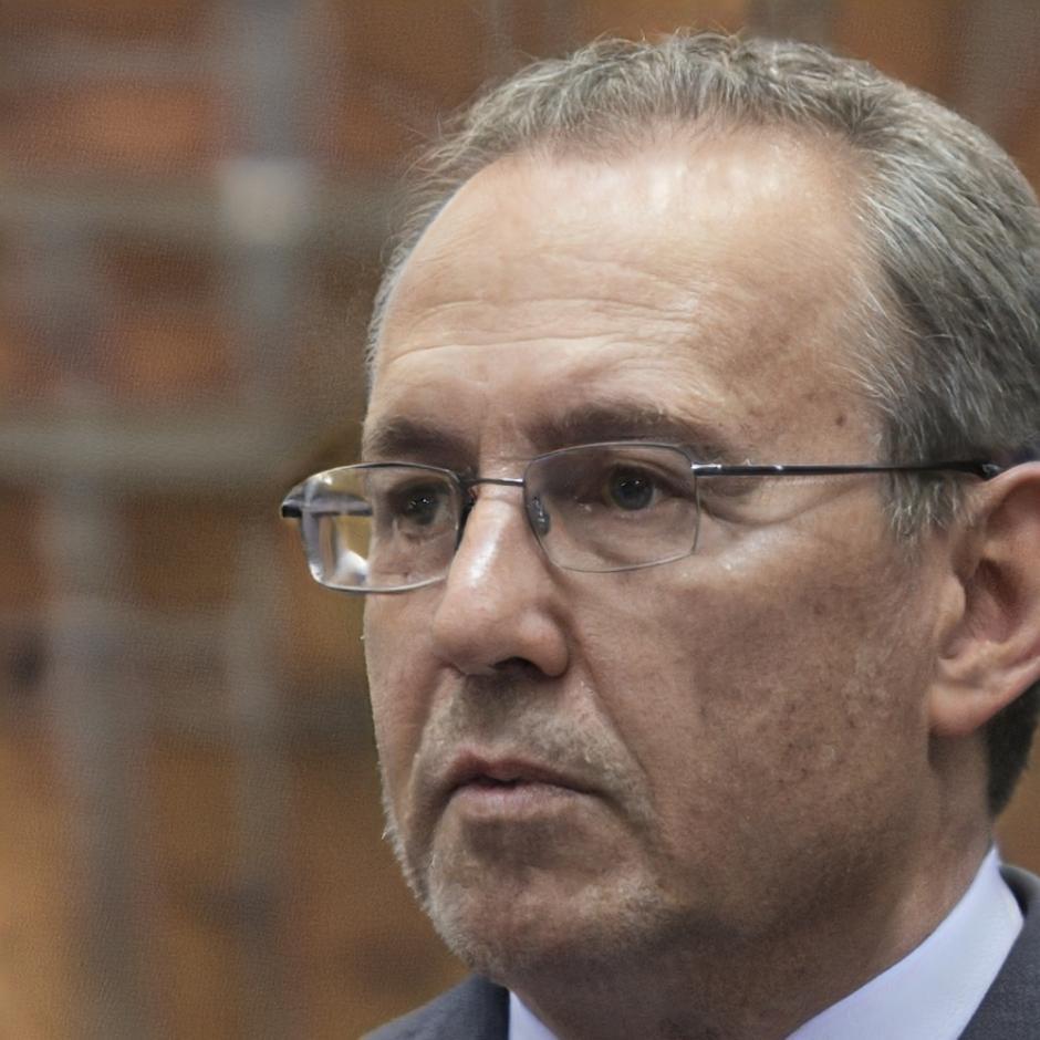 Viktor Chen, cost management specialist